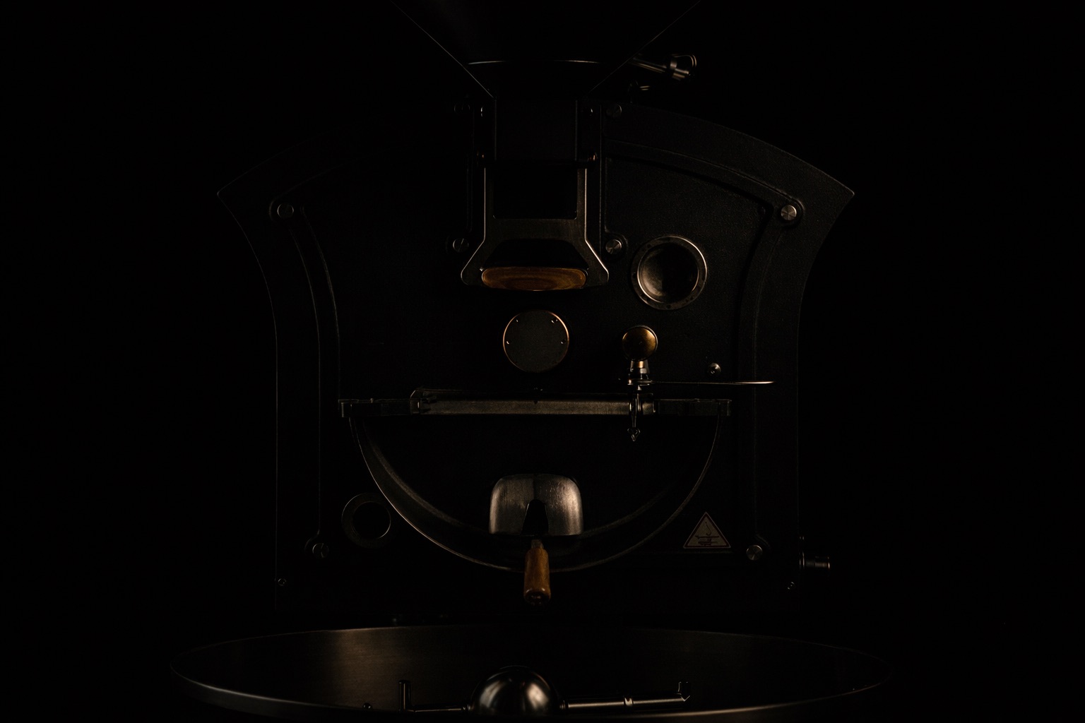 Ростер у ростерії Dark Horse Coffee Roasters